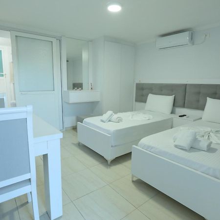 Villa Kevin'S Sarandë Buitenkant foto