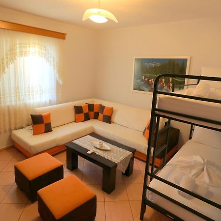 Villa Kevin'S Sarandë Buitenkant foto