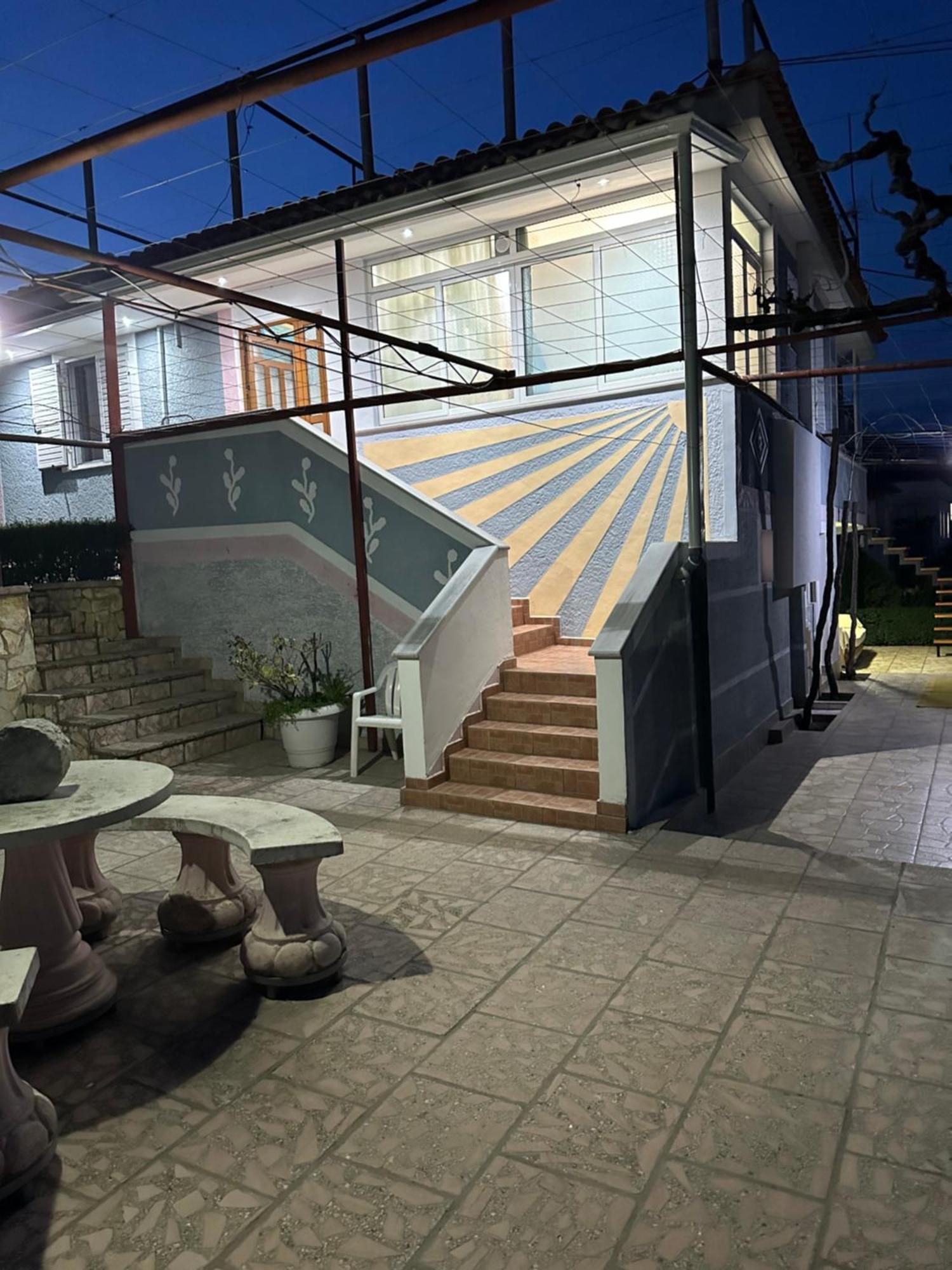 Villa Kevin'S Sarandë Buitenkant foto