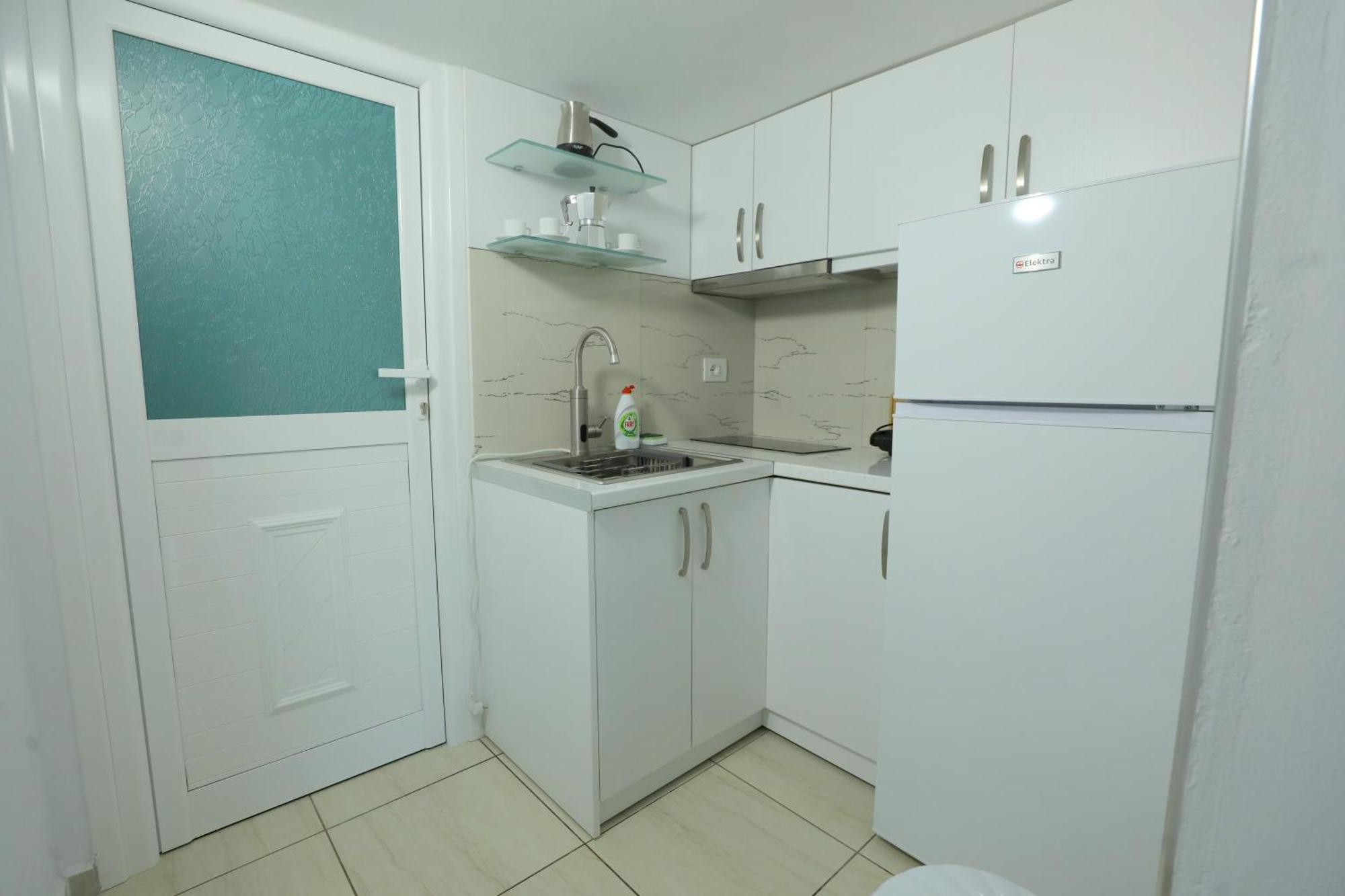 Villa Kevin'S Sarandë Buitenkant foto