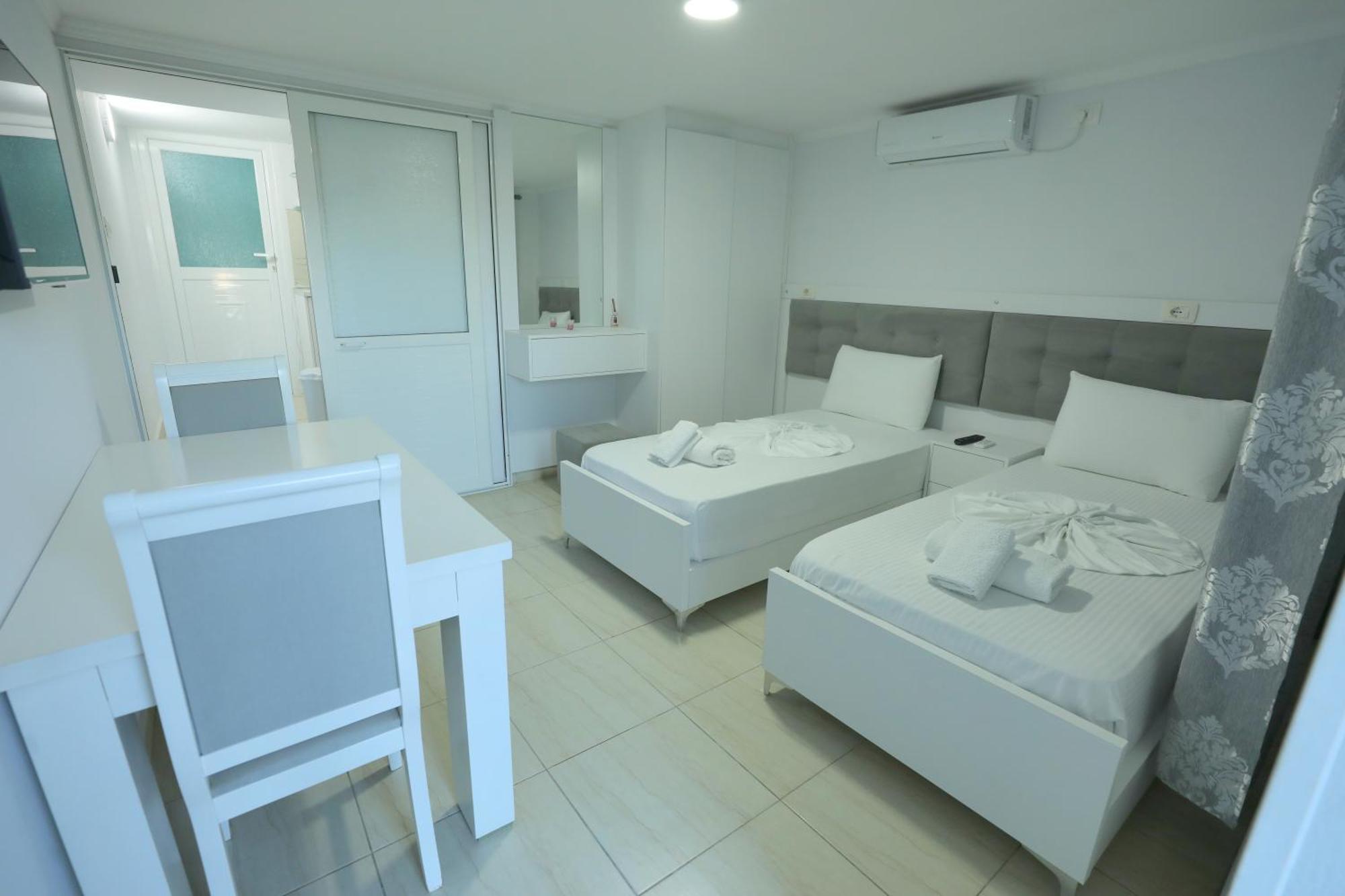 Villa Kevin'S Sarandë Buitenkant foto