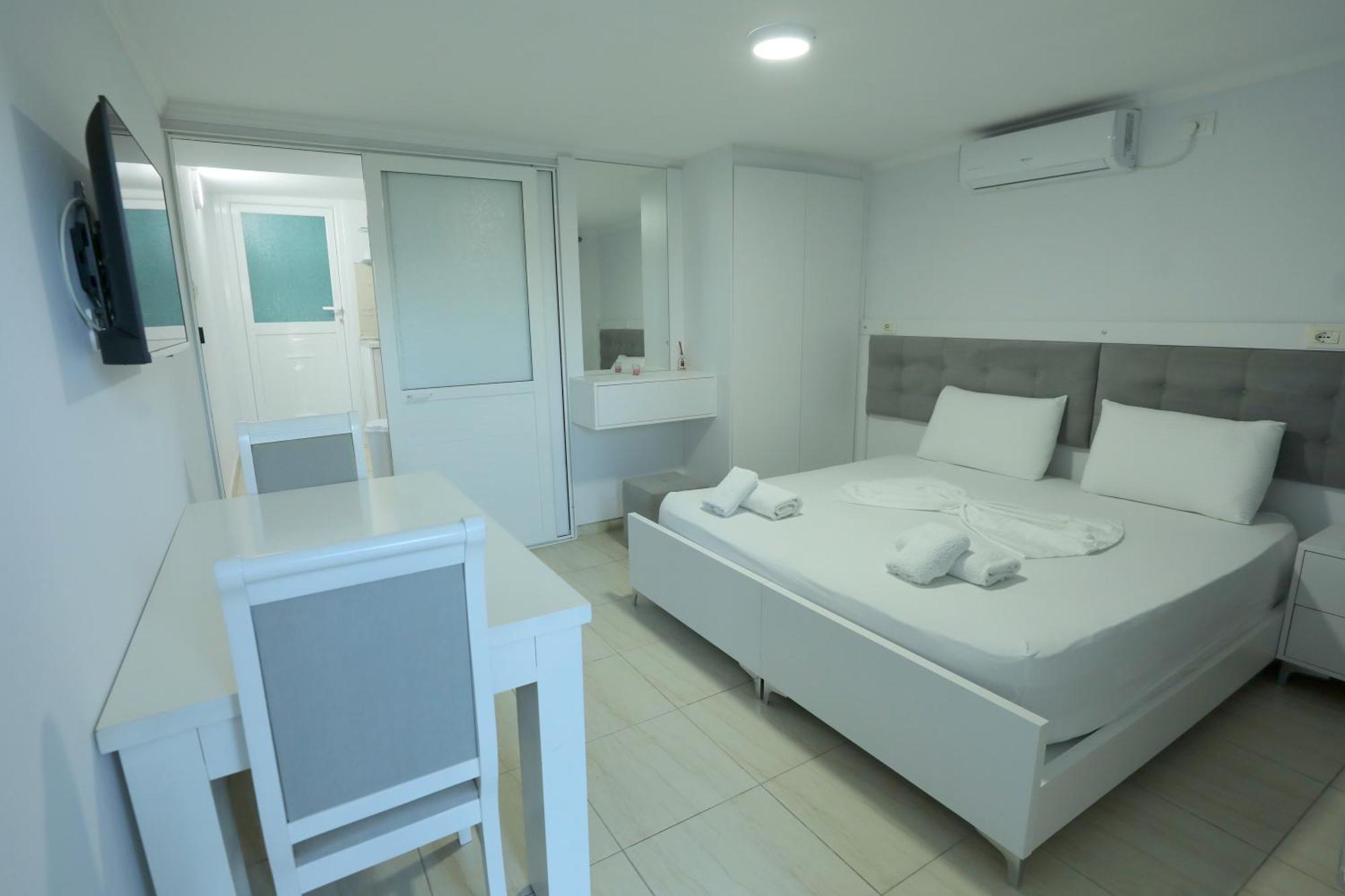 Villa Kevin'S Sarandë Buitenkant foto