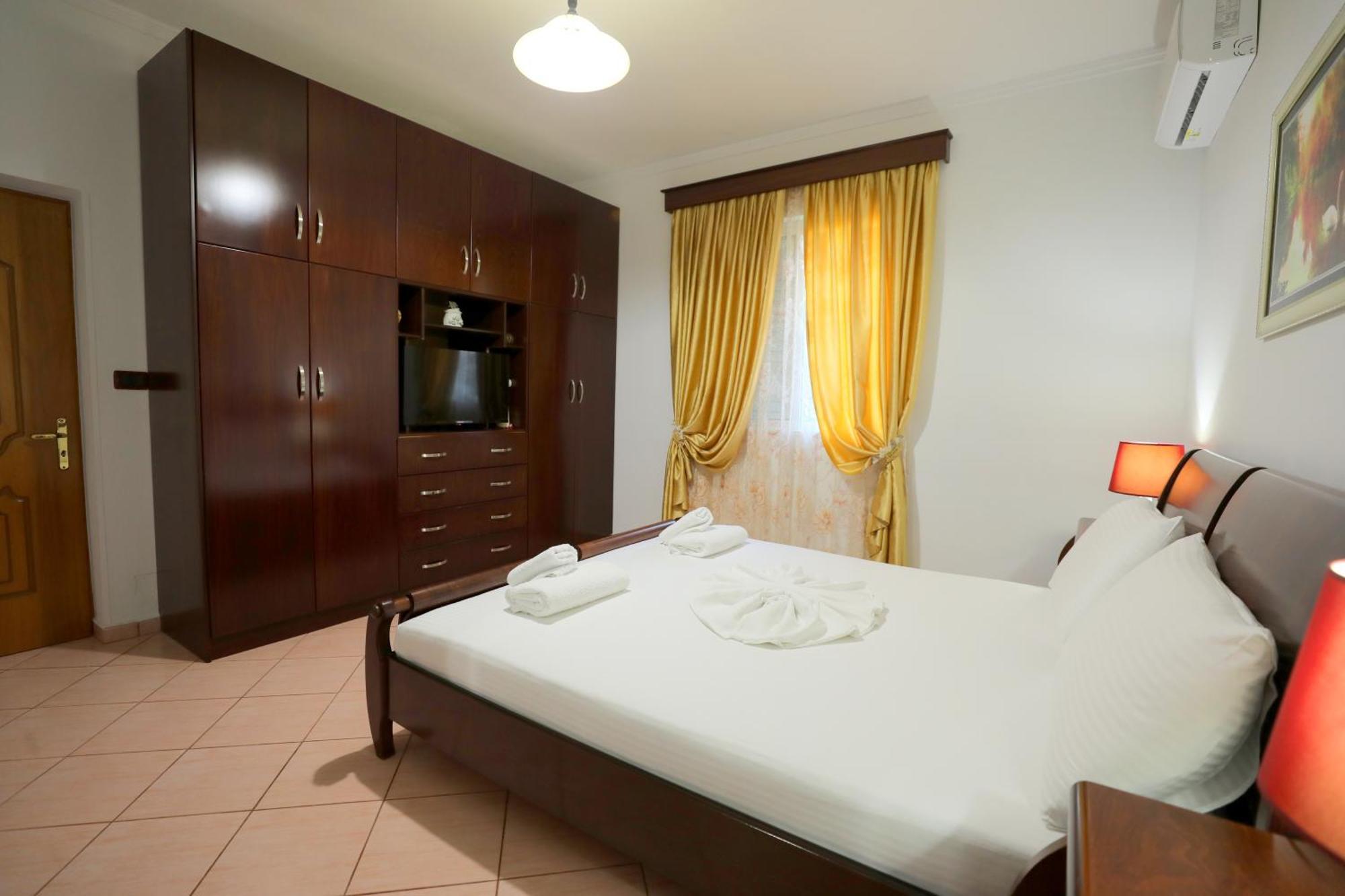 Villa Kevin'S Sarandë Buitenkant foto