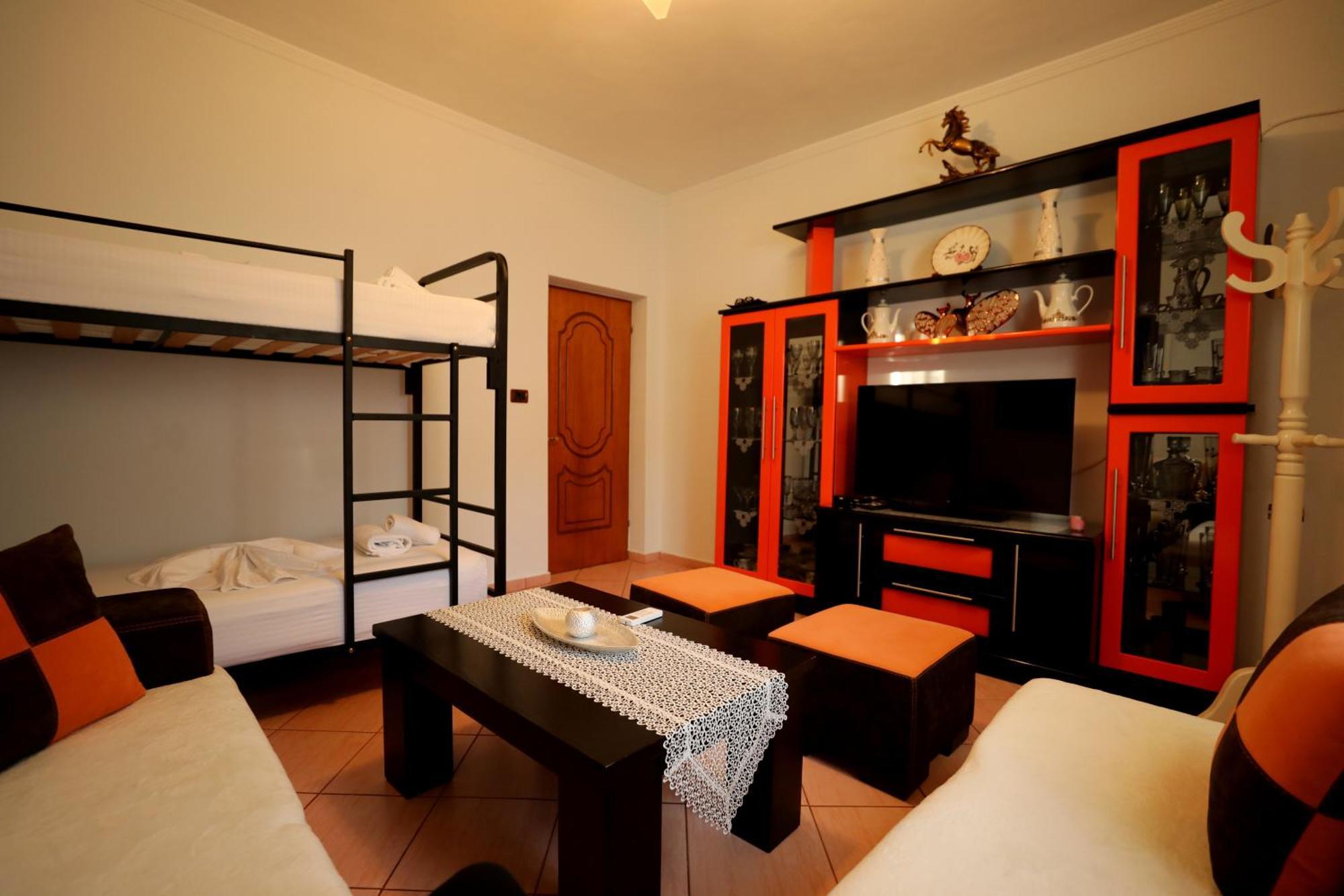 Villa Kevin'S Sarandë Buitenkant foto