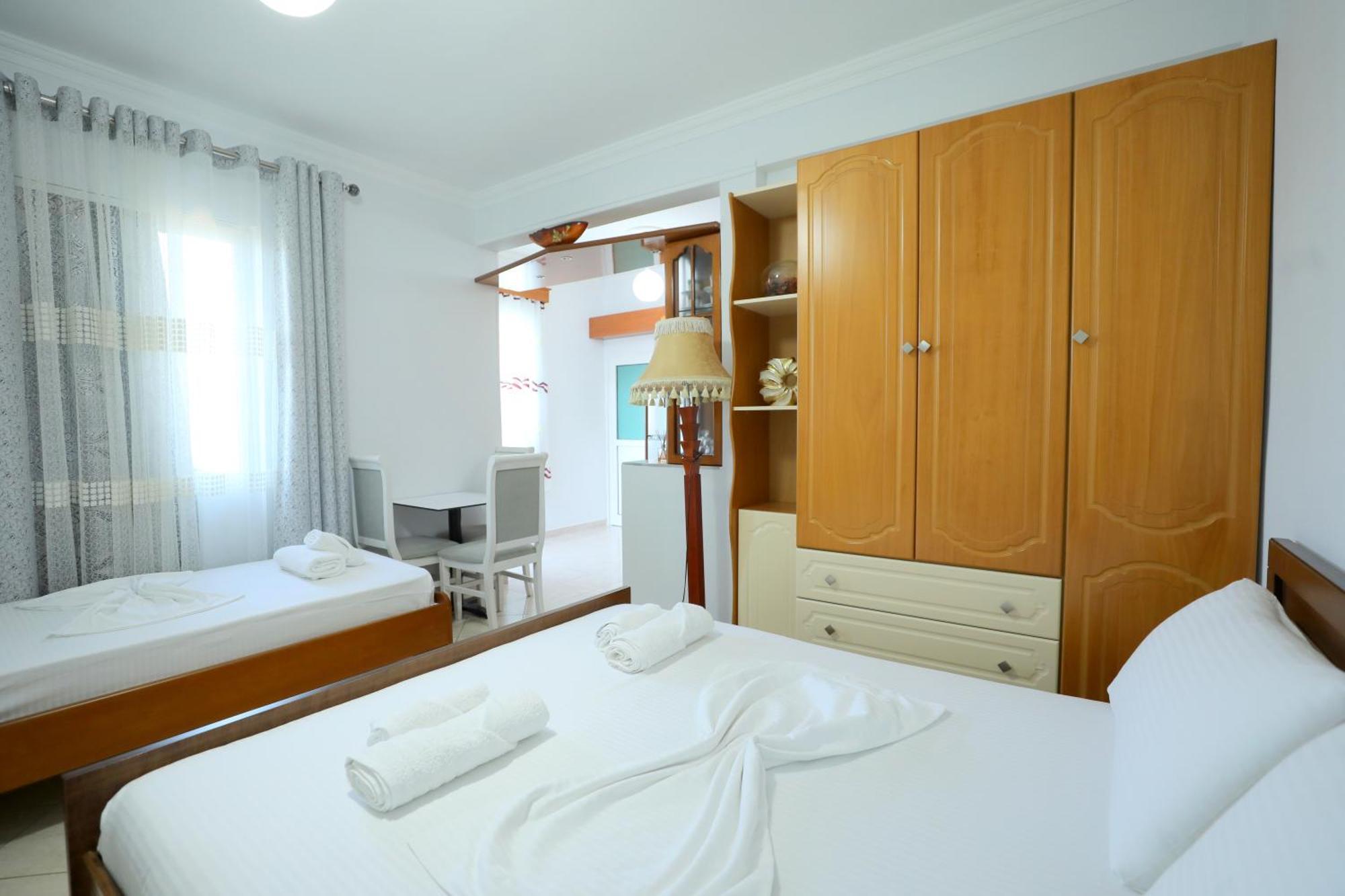 Villa Kevin'S Sarandë Buitenkant foto