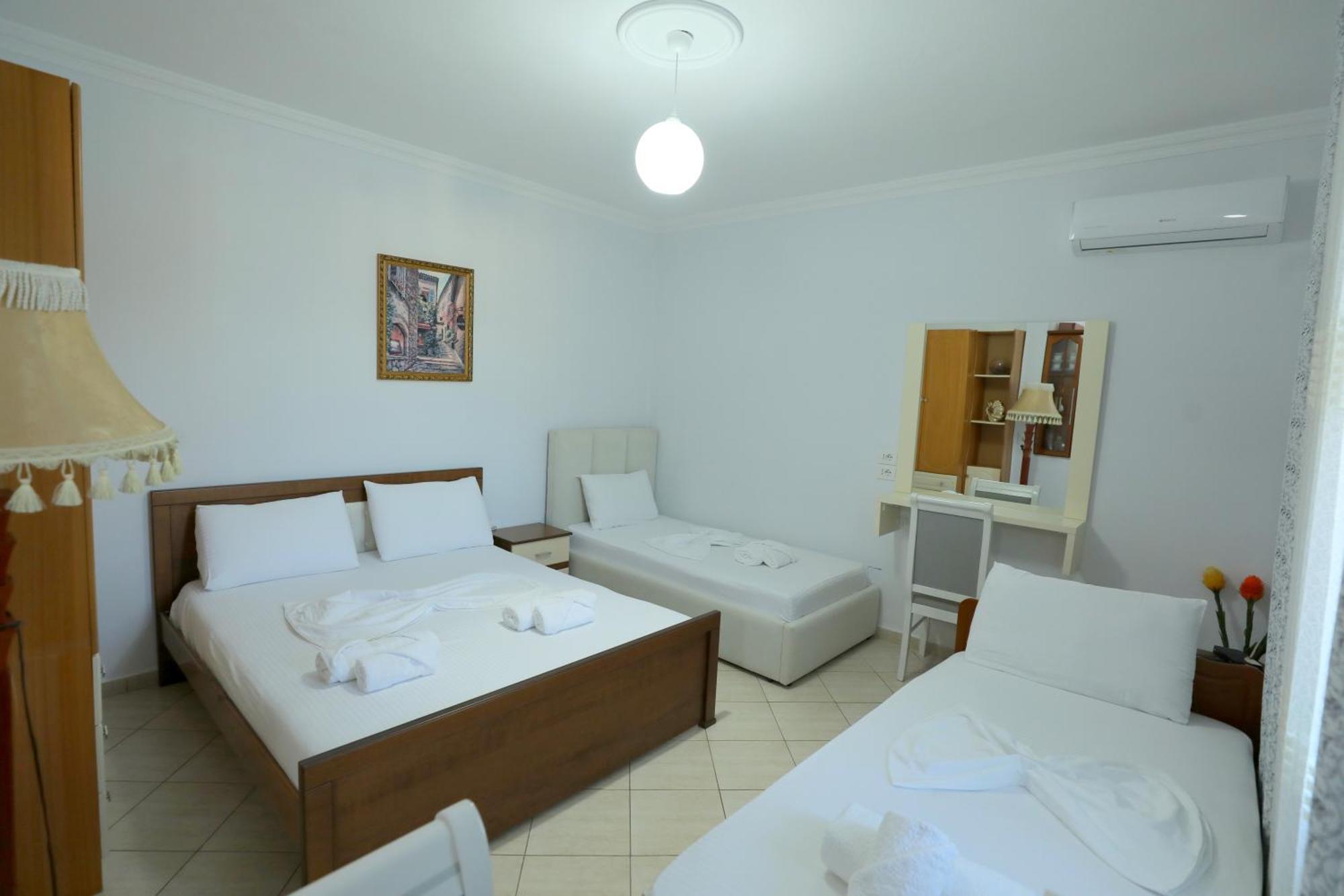 Villa Kevin'S Sarandë Buitenkant foto