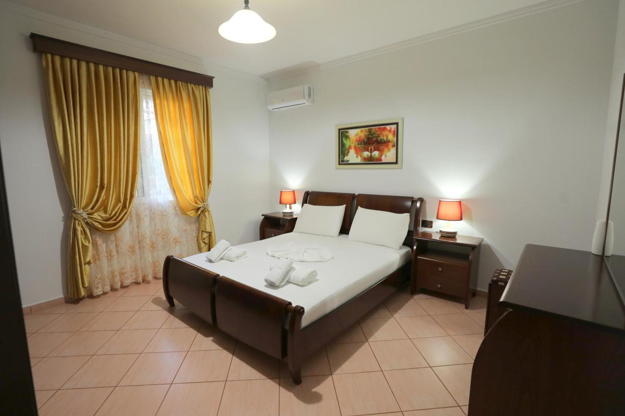 Villa Kevin'S Sarandë Buitenkant foto